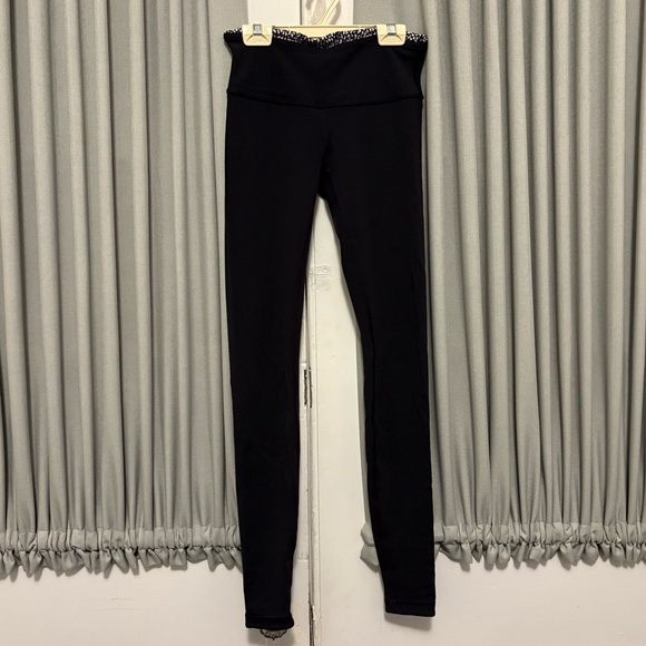 Lululemon Reversible Wunder Under Leggings - Picture 2 of 4